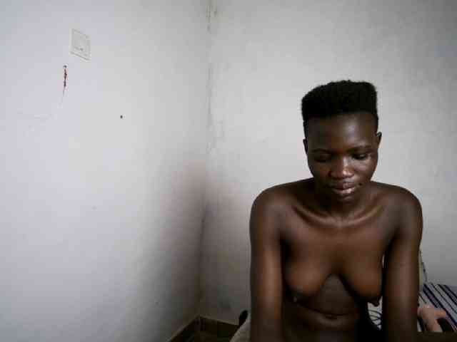 Prettieme12 webcam