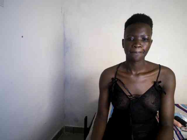 Prettieme12 webcam