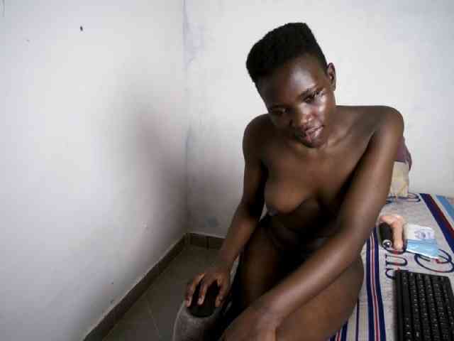Prettieme12 webcam