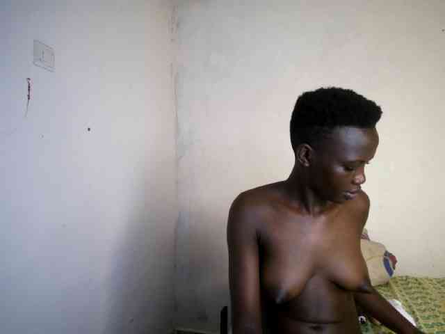 Prettieme12 webcam