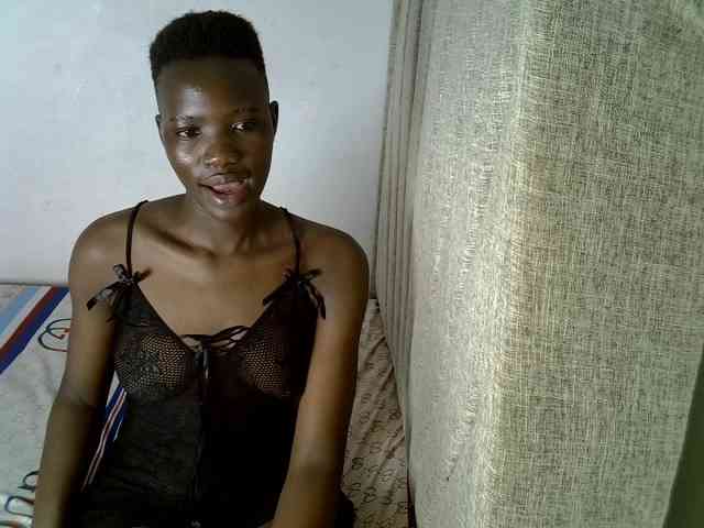 Prettieme12 Sex Cam Show