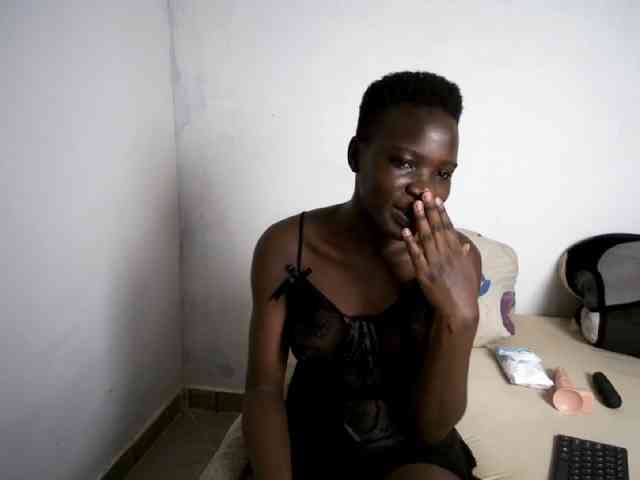 Prettieme12 webcam