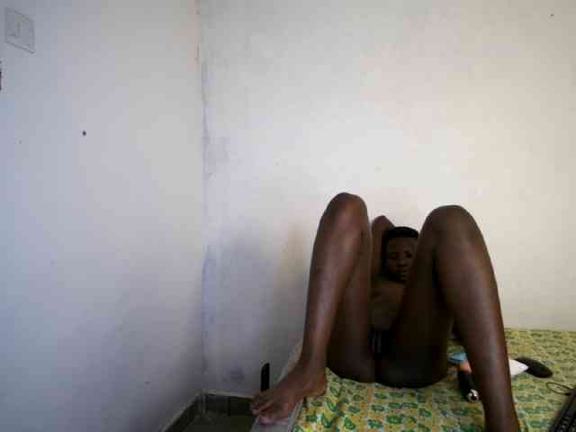 Prettieme12 webcam