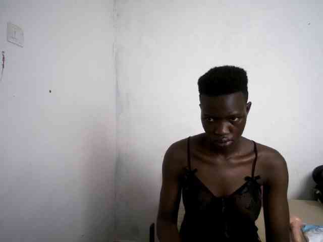Prettieme12 webcam