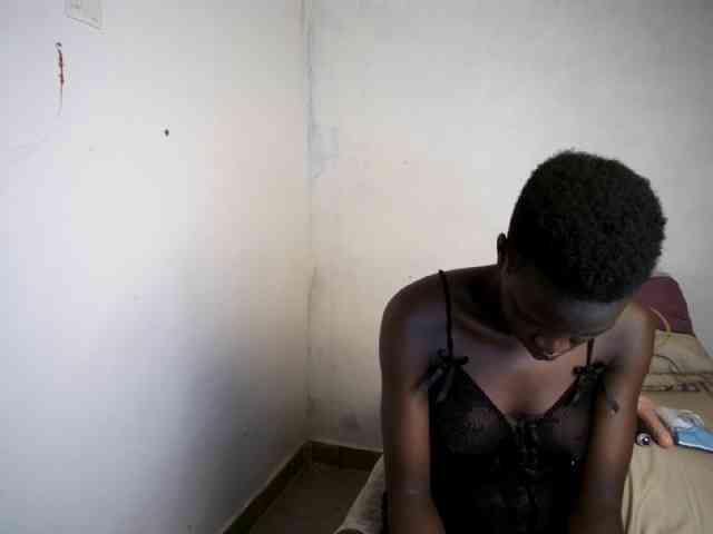 Prettieme12 webcam