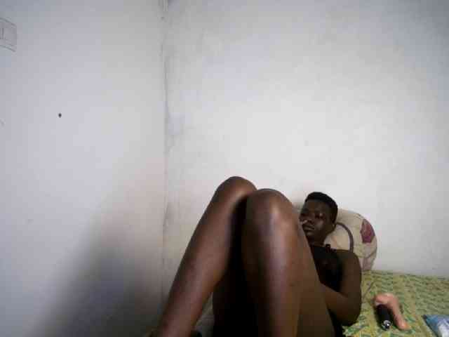 Prettieme12 webcam