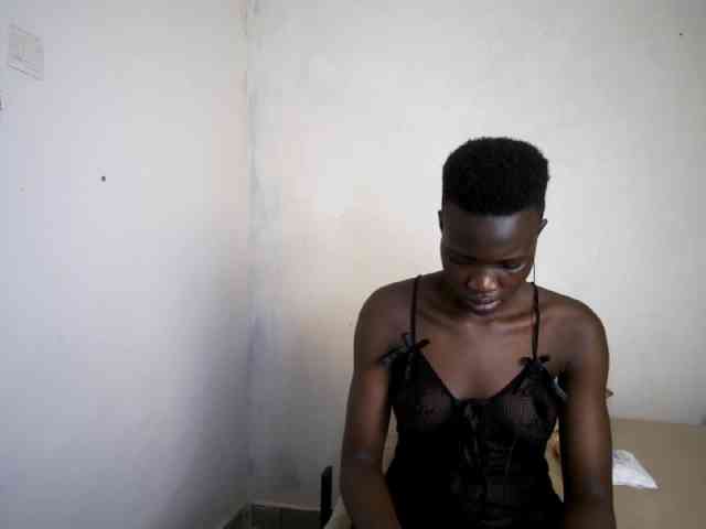 Prettieme12 webcam