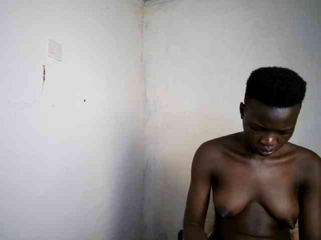 Prettieme12 webcam