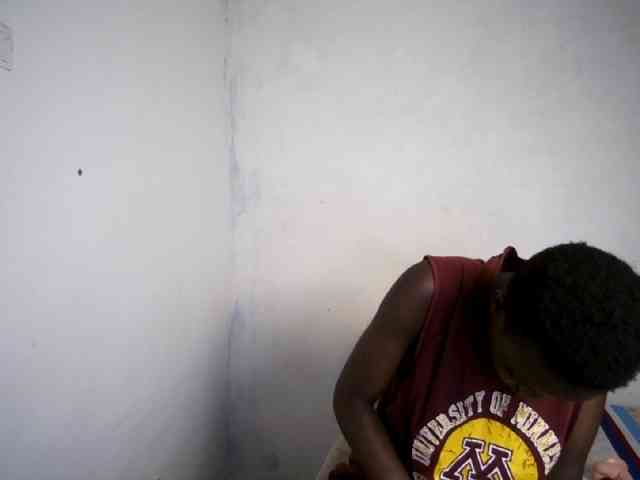 Prettieme12 webcam