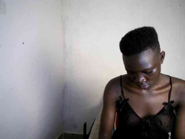 Prettieme12 webcam