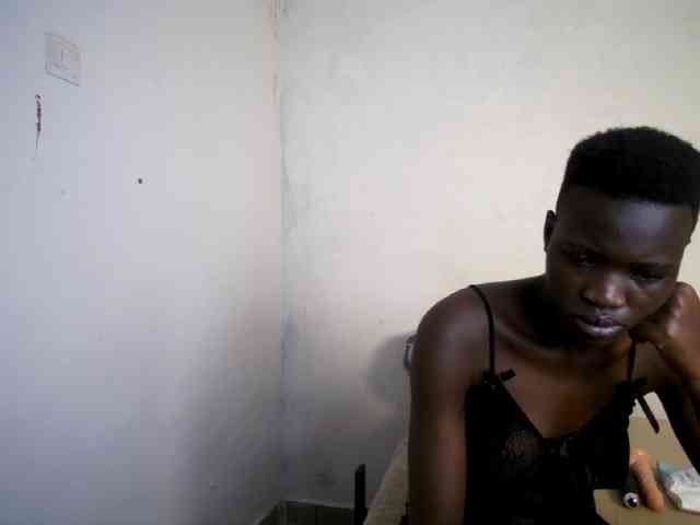 Prettieme12 webcam