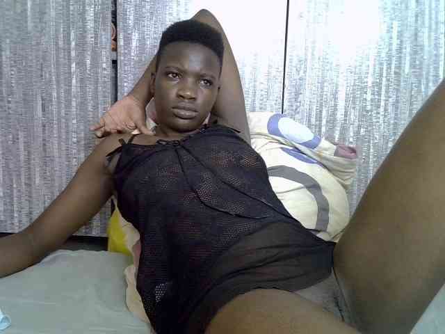 Prettieme12 webcam