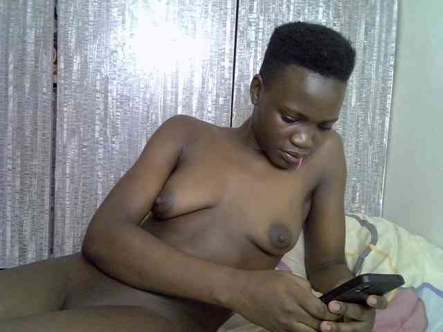 Prettieme12 webcam