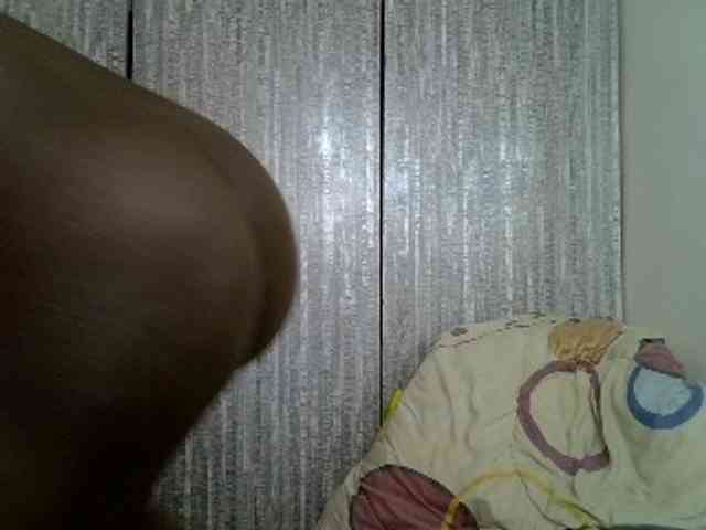 Prettieme12 webcam