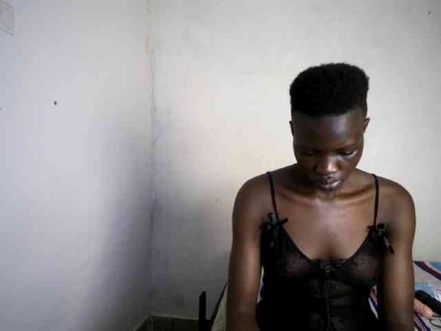 Prettieme12 webcam