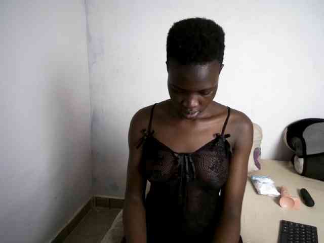 Prettieme12 webcam