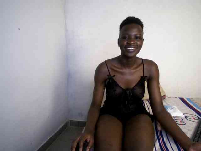 Prettieme12 webcam