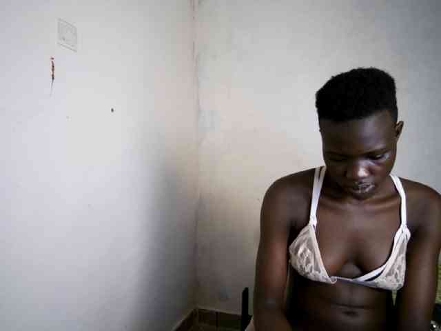Prettieme12 webcam