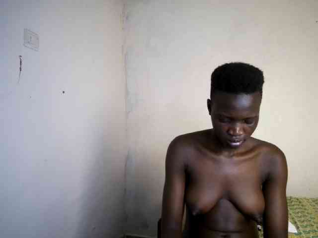 Prettieme12 webcam