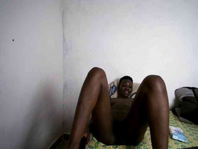 Prettieme12 webcam