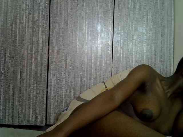 Prettieme12 webcam