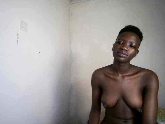 Prettieme12 webcam