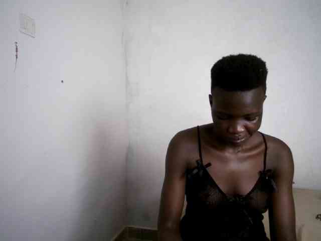 Prettieme12 webcam