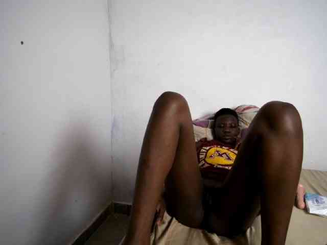 Prettieme12 webcam