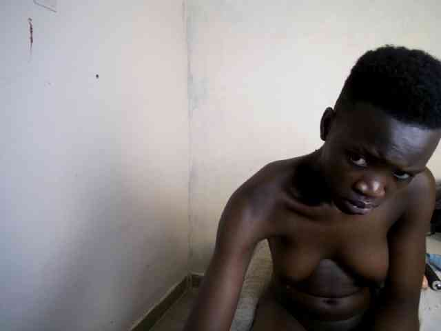 Prettieme12 webcam
