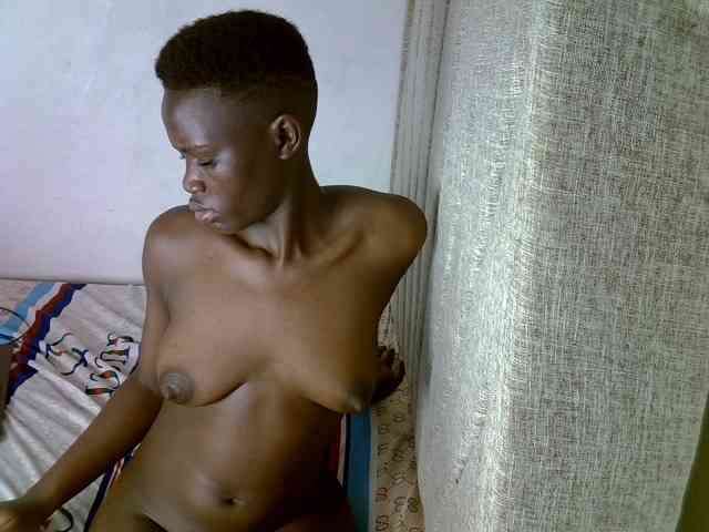 Prettieme12 webcam