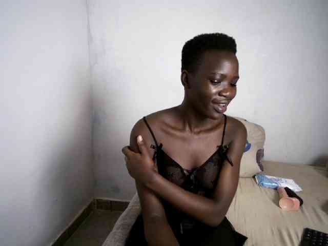 Prettieme12 webcam
