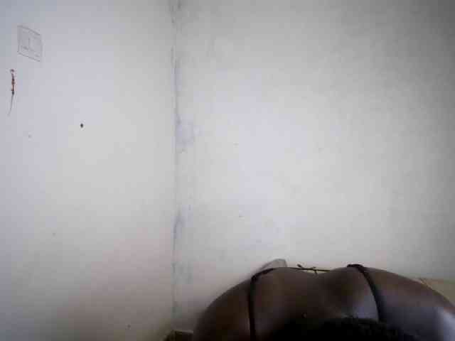 Prettieme12 webcam
