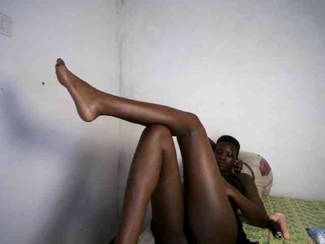 Prettieme12 webcam