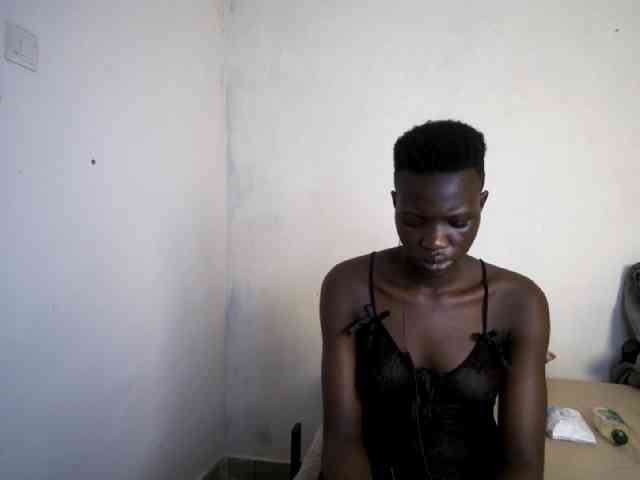 Prettieme12 webcam
