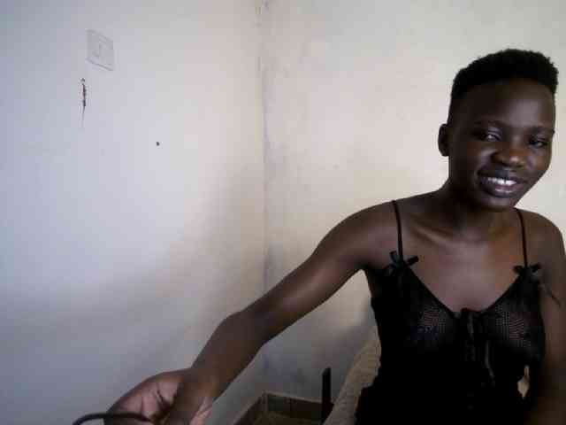 Prettieme12 webcam