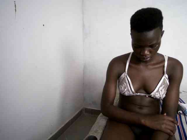 Prettieme12 webcam