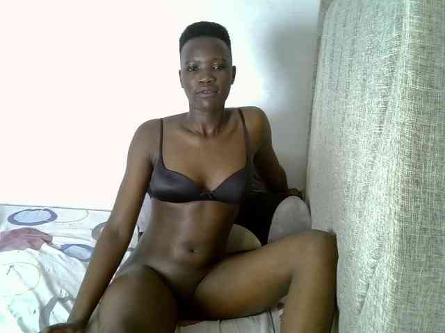 Prettieme12 webcam