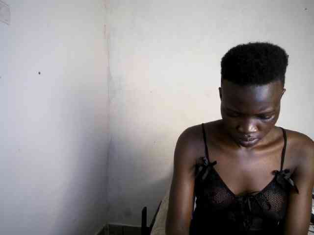 Prettieme12 webcam