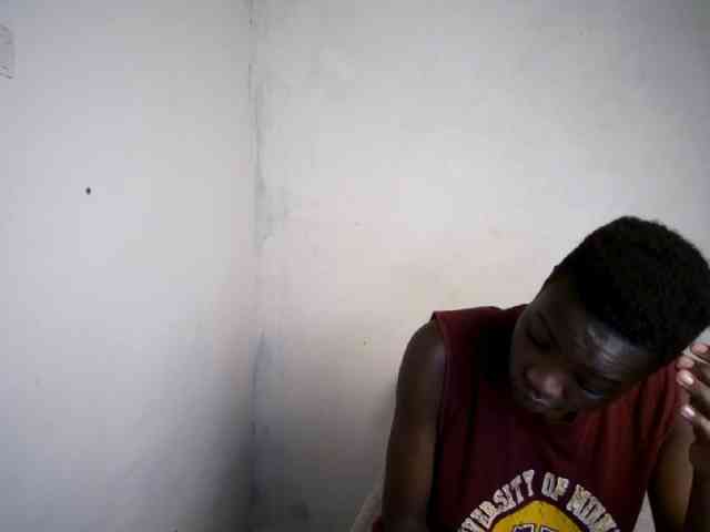 Prettieme12 webcam