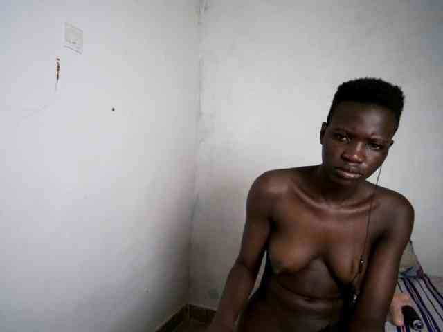 Prettieme12 webcam