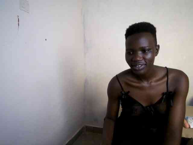 Prettieme12 webcam