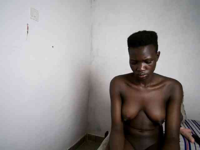 Prettieme12 webcam