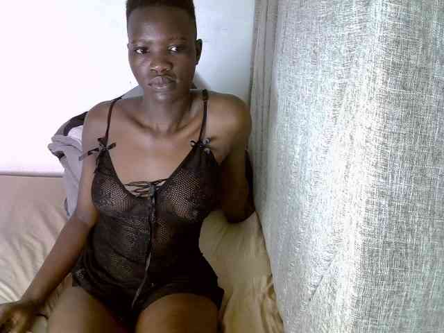 Prettieme12 webcam