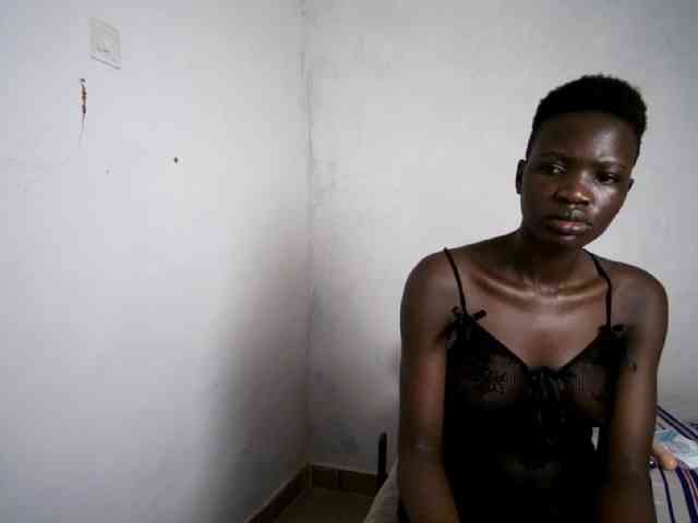 Prettieme12 webcam