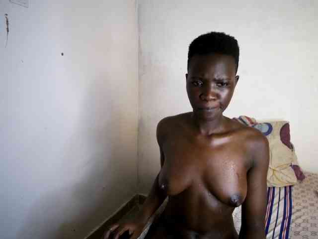 Prettieme12 webcam