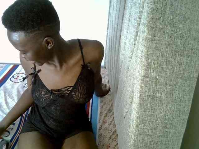 Prettieme12 webcam