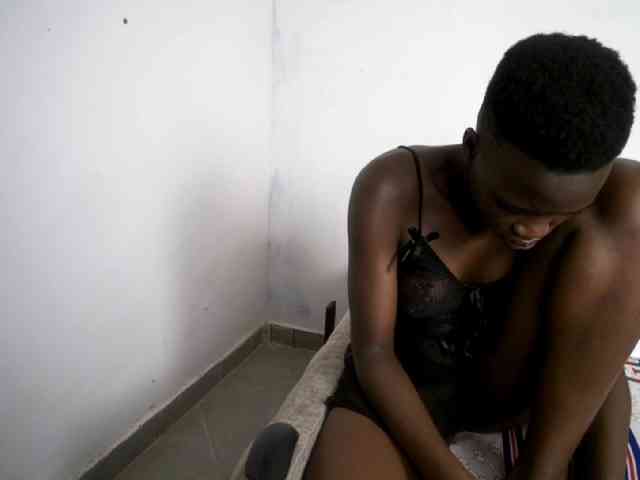 Prettieme12 webcam