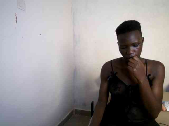 Prettieme12 webcam