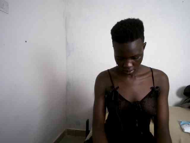 Prettieme12 webcam