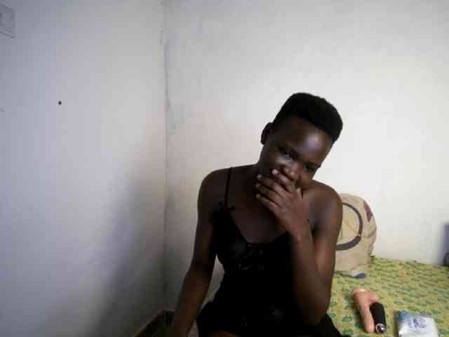 Prettieme12 webcam